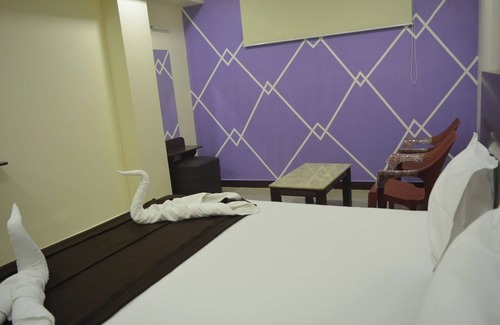 Mayiladuthurai Hotel | Annai Residency