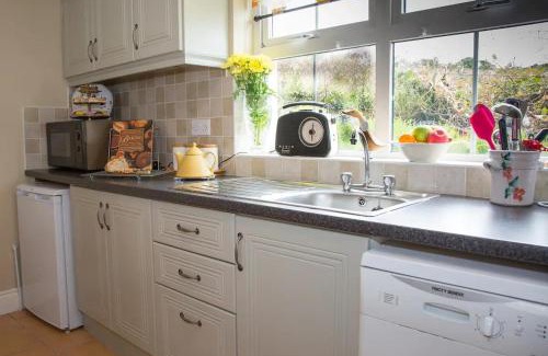 Ardnatrush House | Anne's Cottage