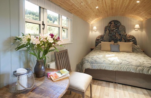 Tintern House | Anne's Hut Monmouthshire