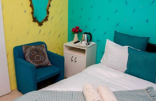 Cape Town Cabin | Annex Lodge - Suite 4