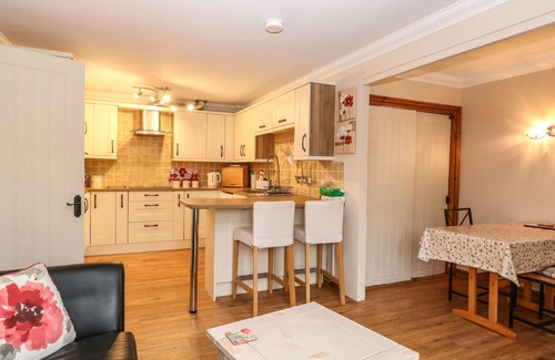 Hethel Cottage | ANNEXE, pet friendly, with a garden in Norwich