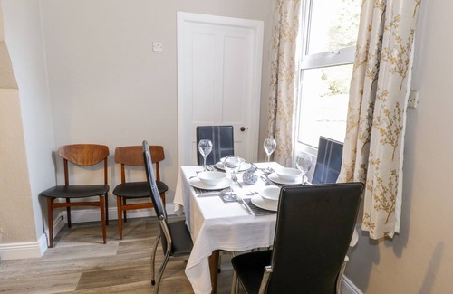Jamestown Cottage | ANNIE'S COTTAGE, pet friendly in Ballinamore, County Leitrim
