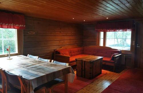 Utsjoki Ski Chalet | Annin Mökki Tenojoen rannalla