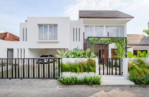 Taman Griya Villa | Annindra Suites