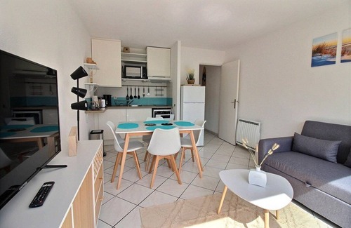 Hardelot-Plage Apartment | Annonce Professionnelle. T2 Cabine Avec Balcon, 4 Personnes au Coeur de la Ville et à Deux Pas.