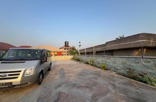 Taifa Apartment | Anns Luxurious Apartments 3