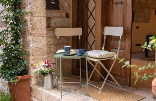 Spello Apartment | another brick in the vault