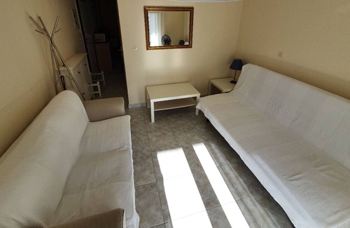 Kallithea House | Anris Dom - A house in a quiet part of the center of Kallithea