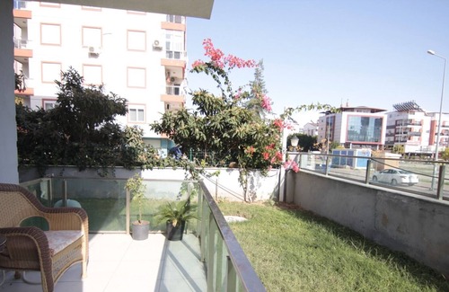 Liman Mahallesi Apartment | Antalya/konyaaltı. liman mh. kiralık daire 1+1 bahce katı