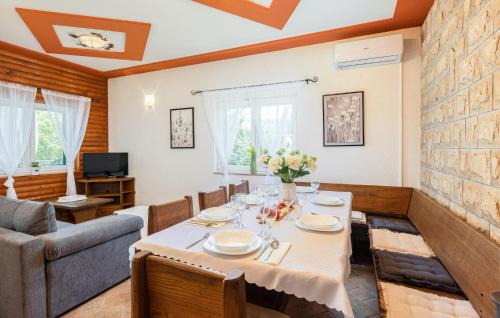 Vrlika House | Anteana