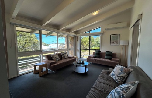 Port Fairy House | Anth's Beech Haus - Light filled, 3-bed comfortable house with WiFi & AC.