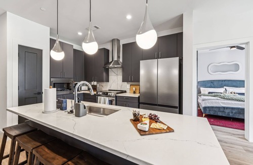 West End House | Anthem - Odyssey - Pool & Gym