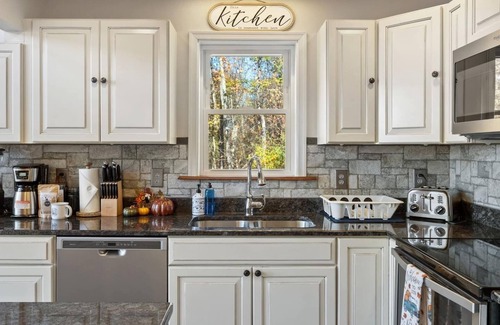 Keedysville Cabin | Antietam Look Out - Incredible Sunset Views!
