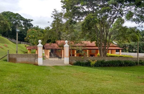 Socorro House | Antiga Fazenda de Café, Casa de 1917, Piscina de Agua Mineral