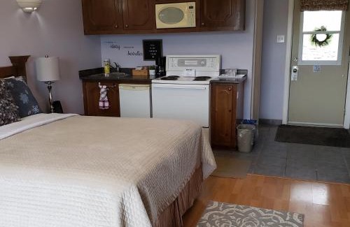 Antigonish House | Antigonish Evergreen Inn