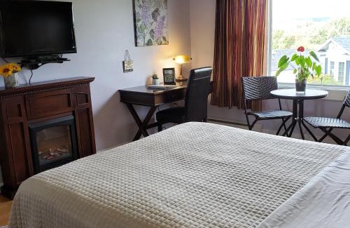 Antigonish House | Antigonish Evergreen Inn
