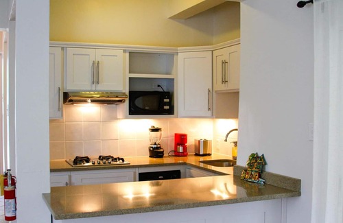 Dickenson Bay Apartment | Antigua Village - Condo 10S