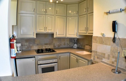Dickenson Bay Apartment | Antigua Village - Condo 10S