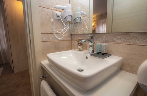 Kotor Old Town House | Antika Guesthouse
