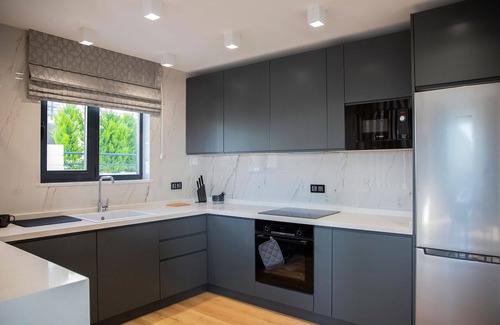 Seki Apartment | Antique Hills