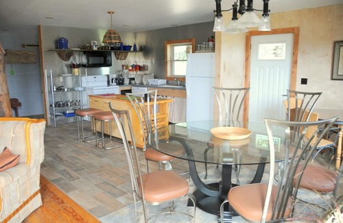 Anita Cabin | Antler Hill Lodge- Newly Built!