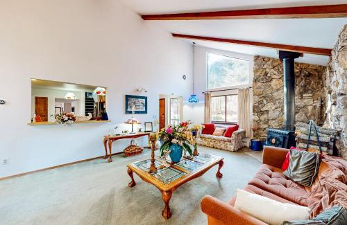 Christmas Valley House | Antler & Pine