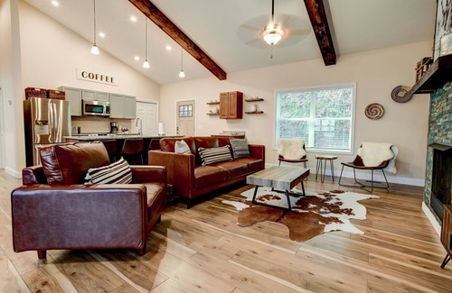 Waynesville Cabin | Antler View Ridge | Blue Ridge Mountain Destination