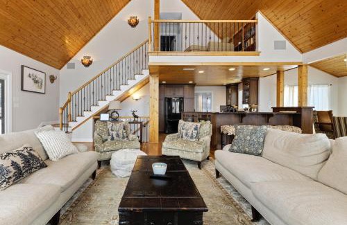 Pedlars Edge House | Antlers Aweigh with Wintergreen Advantage