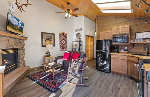 Fall River Estates Condo | Antlers Pointe 08 (HT)