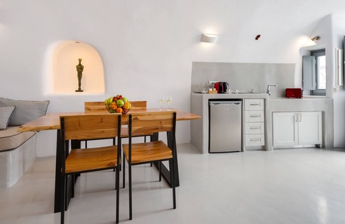 Imerovigli Villa | Antrum Cave Villa
