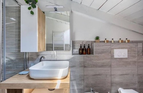Affori House | "Anturio" 15 min from the Duomo with parking