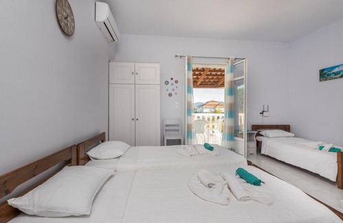 Laganas Apartment | Antzelika Studio