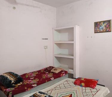 Allahabad House | Anuj Home Stay