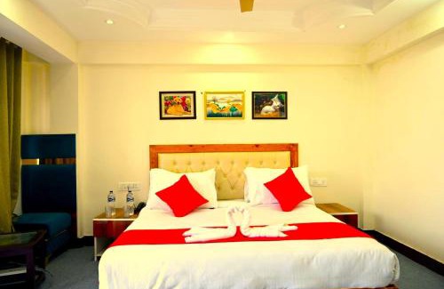Mallital Hotel | Anvi Retreat Scenic Mountain View Hotel & Resort, Nainital