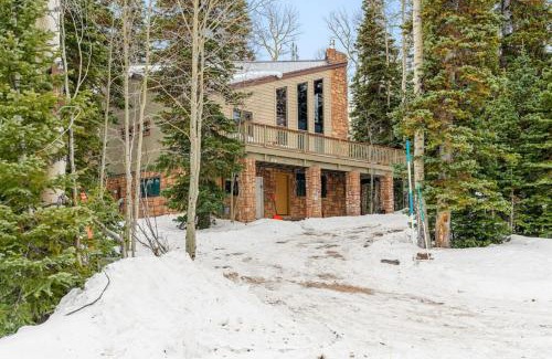 Steam Engine Meadows House | Aoki Michi Retreat Cabin in Brian Head
