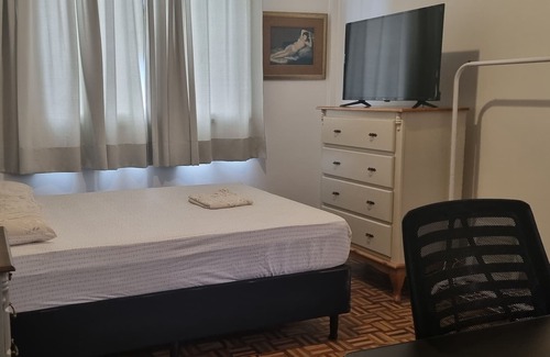 Matriz Apartment | Ap Decorado, Perto de Passeios, Restaurantes, Próximo da Ufpr, Hospitais. Wi-fi