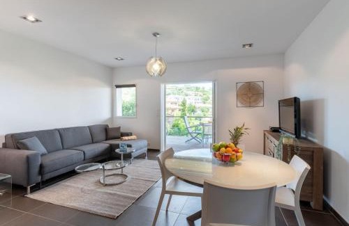 Pinarellu Apartment | Apartment Côté Plage by Interhome