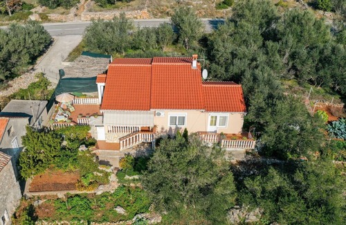 Brbinj Apartment | Apartments Tara (103901-A1) - Brbinj (island of Dugi otok)