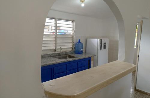 Barrio La Fortaleza Vieja Apartment | Apart cercano al muelle y al malecón de Samana