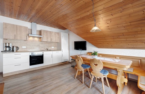 Furtwangen Apartment | Apartment 'Feldbergblick' with Mountain View, Shared Garden and Wi-Fi