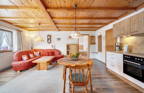 Furtwangen Apartment | Apartment 'Kandelblick Mit 60qm' with Mountain View, Private Terrace and Wi-Fi