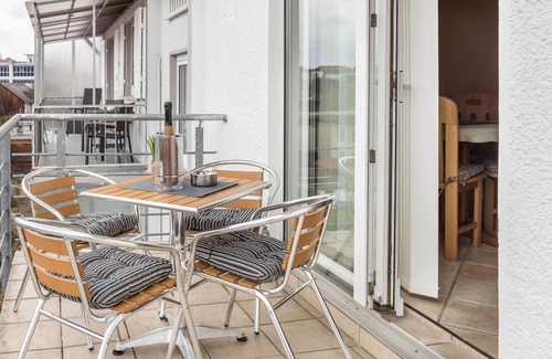 Sankt Georgen im Schwarzwald Apartment | Apartment 'Schwarzwaldblick' with Mountain View, Balcony and Wi-Fi