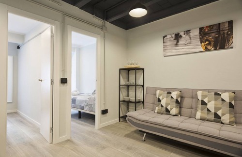 Collblanc y La Torrassa Apartment | Apartment near Camp Nou