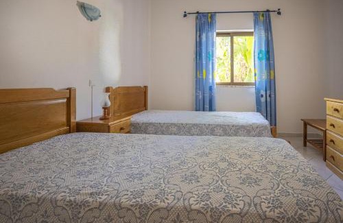 Albufeira Apartment | Apart Quinta dos Martins - swimming pool - BY BEDZY