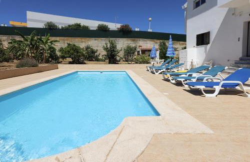 Albufeira Apartment | Apart Quinta dos Martins - swimming pool - BY BEDZY