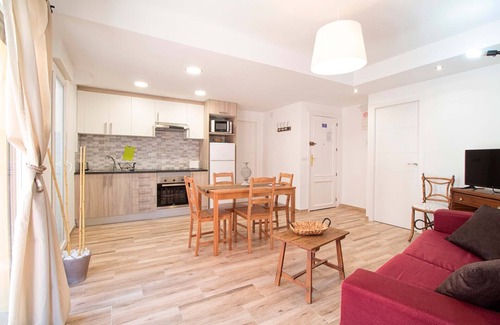 Alicante City Centre Apartment | APART.RIVERA #4 IN THE OLD TOWN ONLY 10 MIN WALK TO THE BEACH