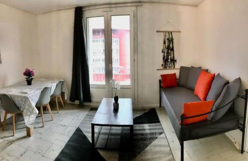 Miroir - Batignolles Apartment | Apart T3 TGV station Fully equipped