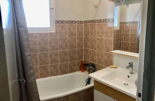 Miroir - Batignolles Apartment | Apart T3 TGV station Fully equipped