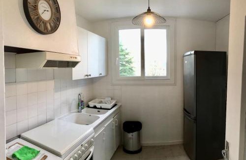 Miroir - Batignolles Apartment | Apart T3 TGV station Fully equipped