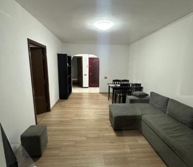 Giurgiu Apartment | Apartament în Parc